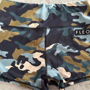 Fleo Power High Rise Shorts | Camo